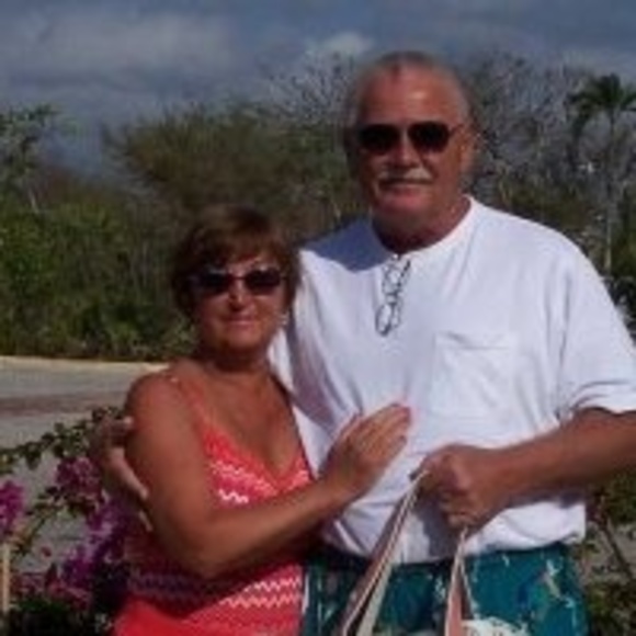 Meet your Posher, Lynn - Picture 1 of 1